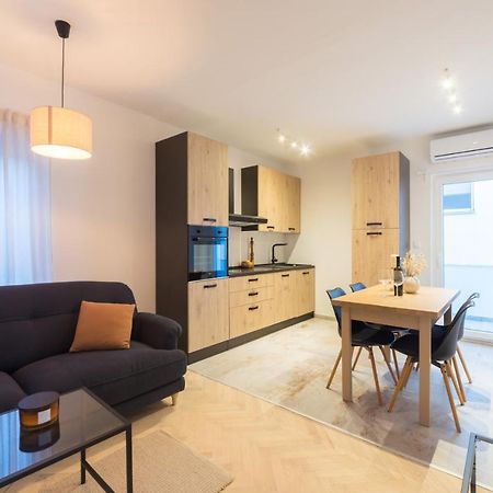Propela Apartments Božava Esterno foto