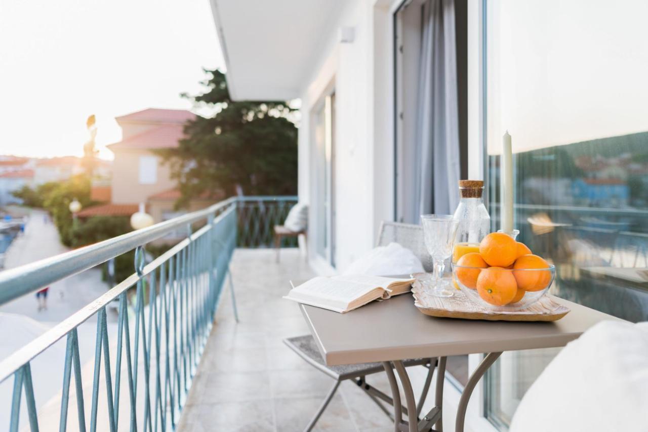 Propela Apartments Božava Esterno foto